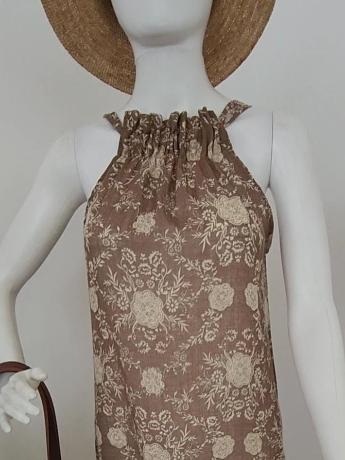 Longue robe d’été en lin léger - motifs floraux